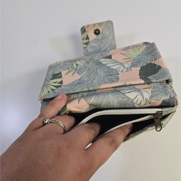 Vans Pink Tropical Themed Bi-fold Wallet with Tons of Pockets - Picture 8 of 16